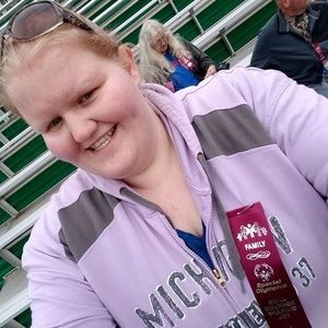 Meet your Posher, Josie